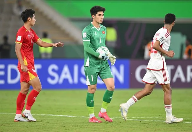 Hình ảnh minh họa các hành vi bị cấm trong cá cược trực tuyến tại bi88 cổng game chính thức, với biểu tượng cảnh báo và bảo vệ